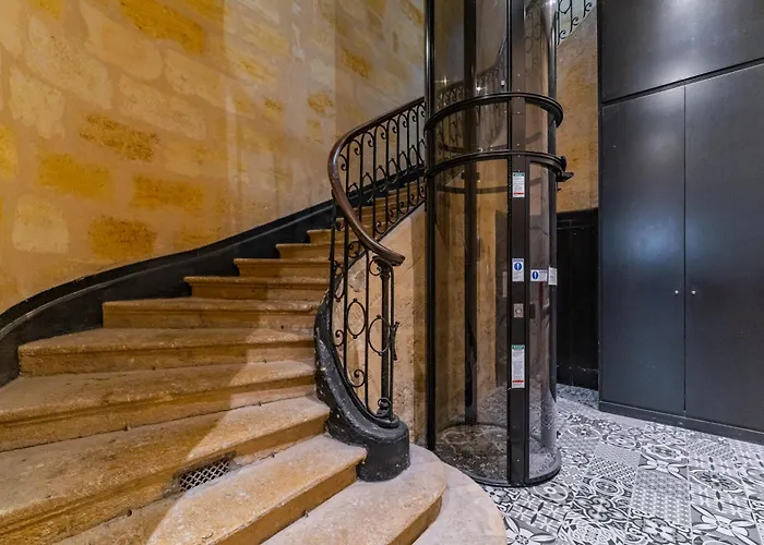 Magnifique Avec Climatisation En Hyper Centre De